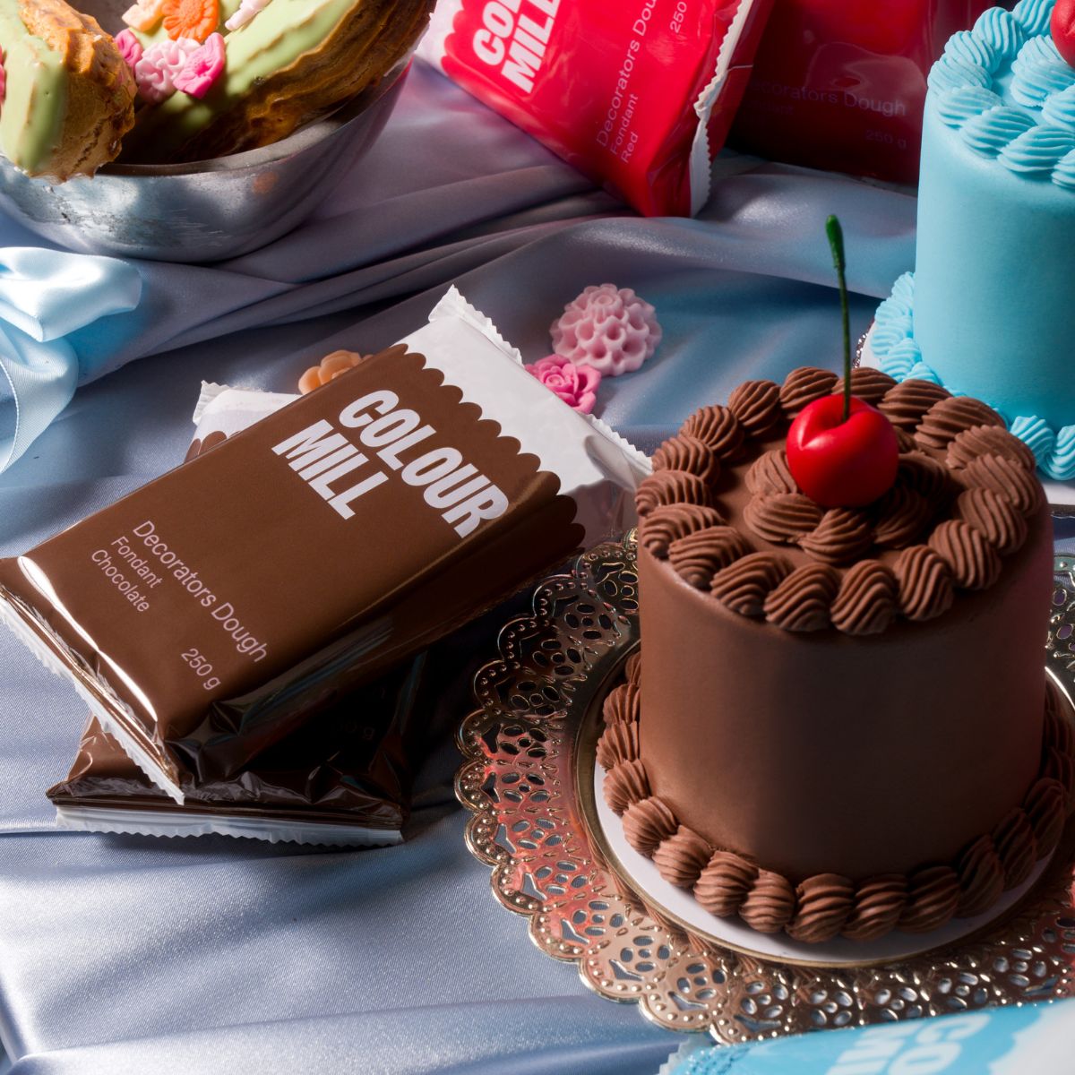 Colour Mill Pâte à Sucre Decorators Dough Brun Chocolat 250g