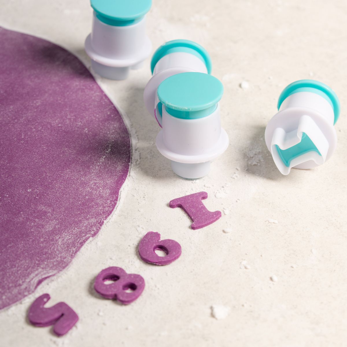 LOYAL Emporte-pièces Mini Chiffres 0–9 set/10