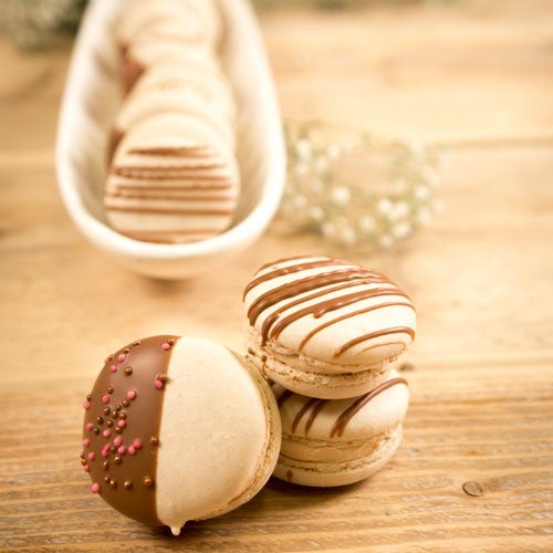 Caramel macarons