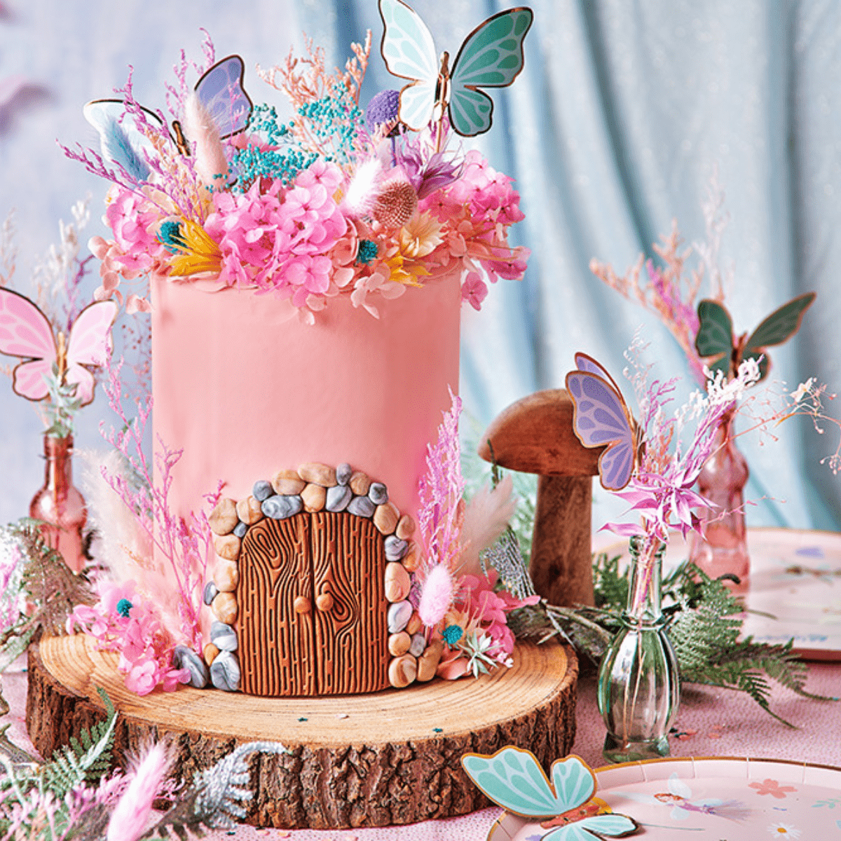 Fairy cake met droogbloemen