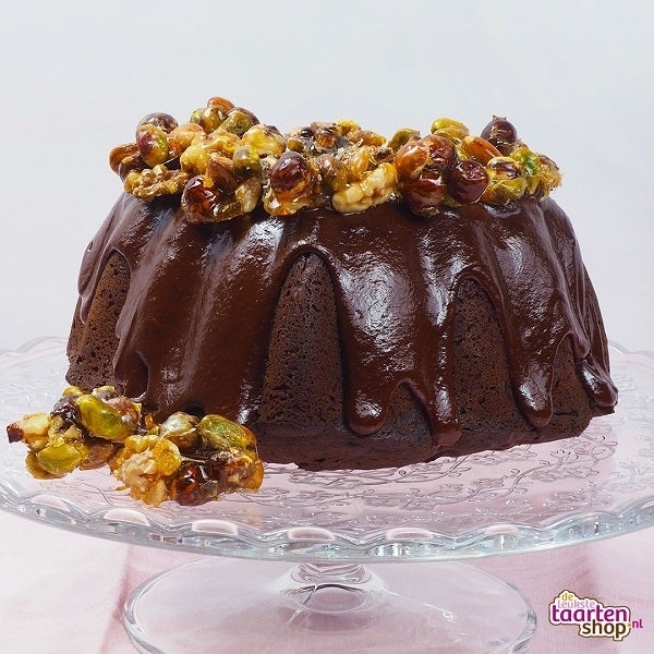 Recept voor Chocolade Dadel Cake met Gekaramelliseerde Noten