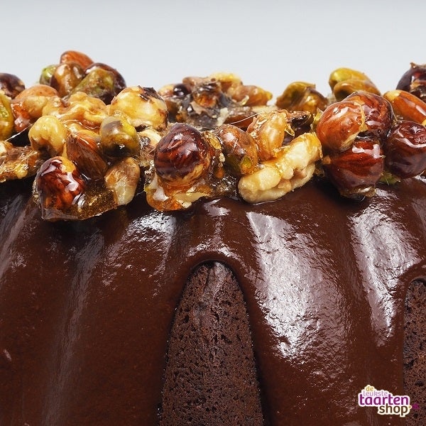 Recept voor Chocolade Dadel Cake met Gekaramelliseerde Noten