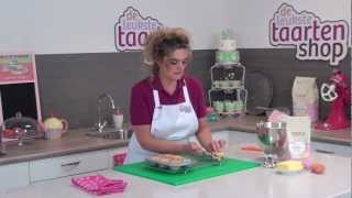 Cupcakes maken en versieren 1 - Cupcakes bakken