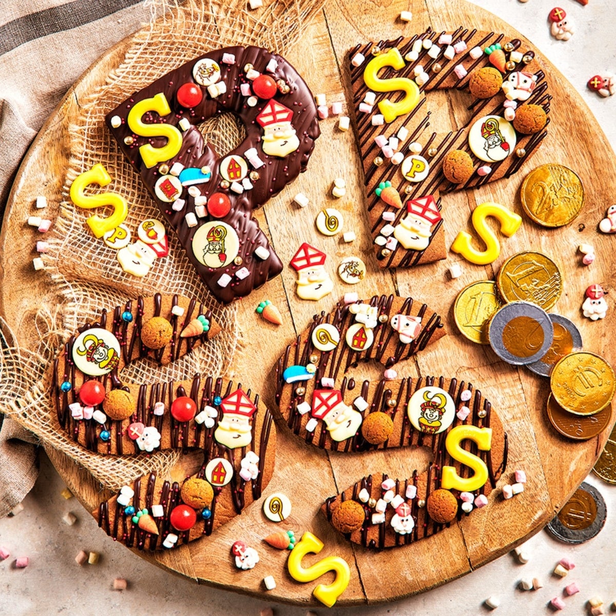 FunCakes Décorations en Chocolat Saint Nicolas 2 cm Set/25